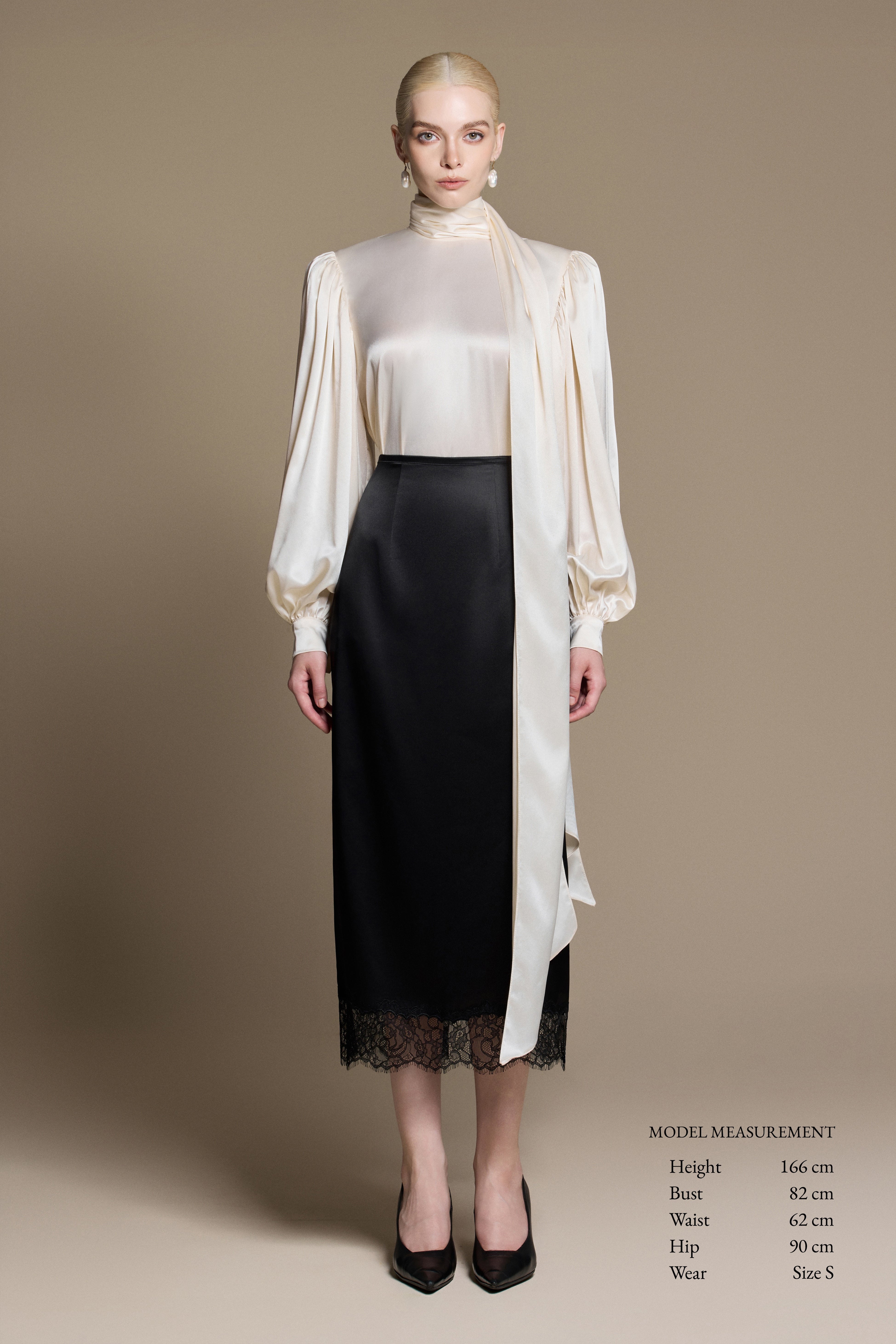 Noir Skirt 